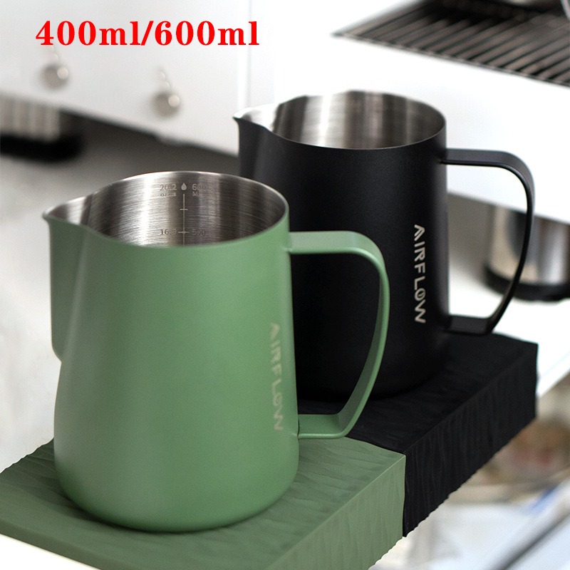 Milk Steaming Pitcher - 400 ミリリットル/600 ミリリットルステンレス鋼コーヒーラテアートカップダブルスケールミルクジャグ尖った口ミルクフォームミルクカップバリスタラテアートツール